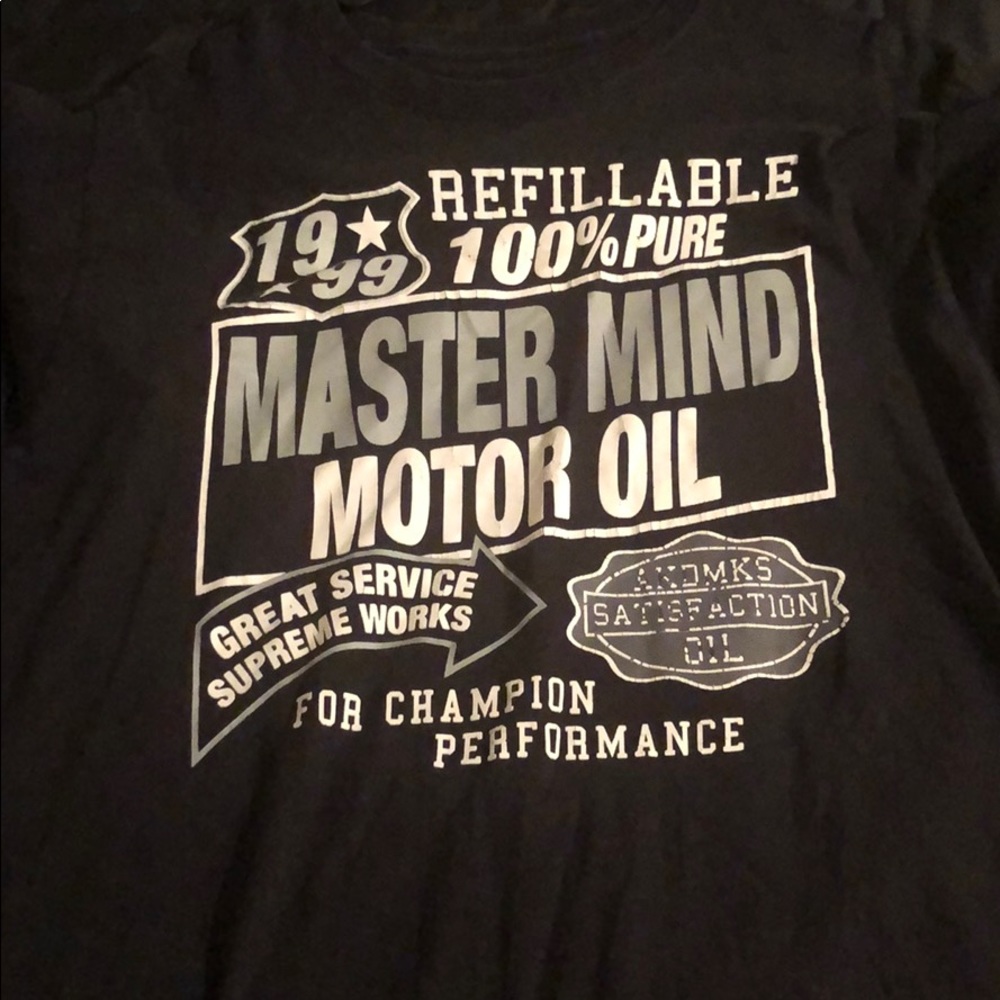 Graphic tee